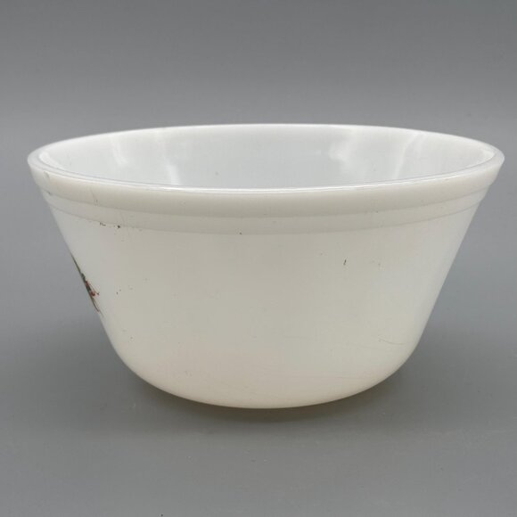 Vintage Federal Glass Vegetable Harvest 2 Quart Garden Vegetable Milk Glass Bowl - Picture 4 of 10